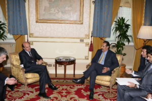 معالي الشيخ حمد بن جاسم بن جبر آل ثاني يلتقي وزير التنمية الاقتصادية الإيطالي في روما – 2 مايو 2007