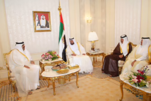 سمو الأمير الشيخ حمد بن خليفة آل ثاني يلتقي رئيس دولة الإمارات العربية المتحدة في الرياض – 15 مايو 2007