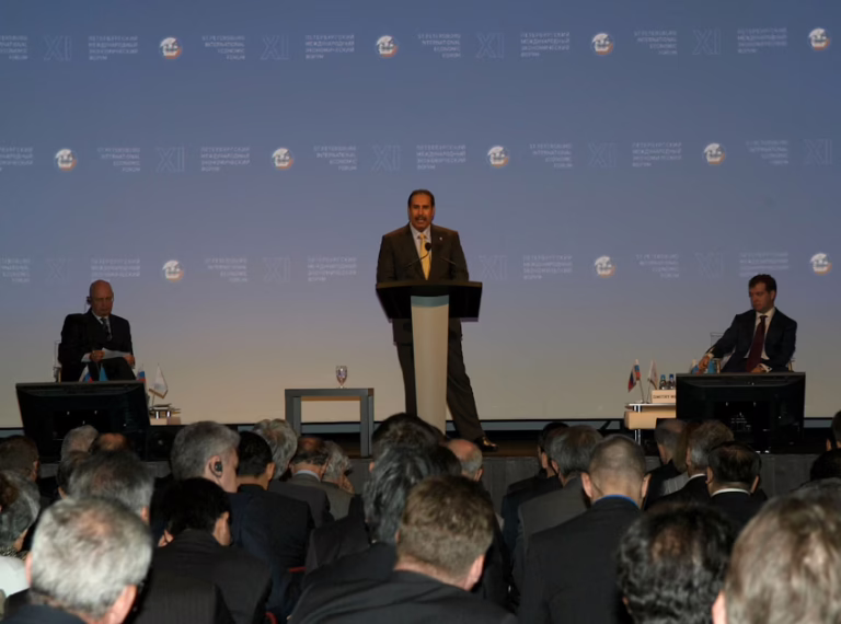 معالي الشيخ حمد بن جاسم بن جبر آل ثاني يشارك في المنتدى الاقتصادي الدولي في بطرسبورغ – 10 يونيو 2007