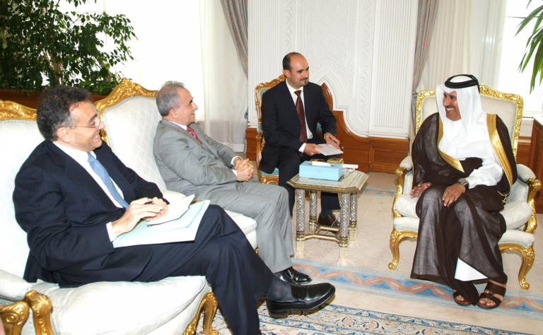 معالي الشيخ حمد بن جاسم بن جبر آل ثاني يستقبل وزير الدفاع الإيطالي في الدوحة – 11 أبريل 2007