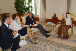 رئيس مجلس الوزراء وزير الخارجية يستقبل عمدة ميلانو في الدوحة – 2 مايو 2007