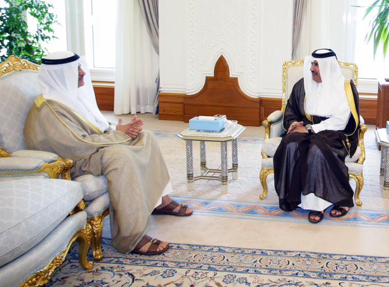 معالي رئيس مجلس الوزراء وزير الخارجية يستقبل السفير الكويتي بمناسبة انتهاء فترة عمله – 15 مايو 2007