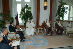 سمو الأمير حمد بن خليفة يستقبل وزير خارجية كوريا الجنوبية في الدوحة – 27 أغسطس 2007