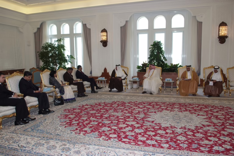 معالي رئيس الوزراء يستقبل وزير خارجية سريلانكا في الدوحة – 11 يناير 2009