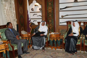 الأمير حمد بن خليفة يستقبل رئيس إريتريا في الدوحة – 7 نوفمبر 2006