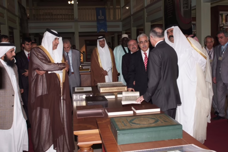 سمو الأمير الشيخ حمد بن خليفة آل ثاني يزور مركز الأبحاث للتاريخ والثقافة الإسلامية في إسطنبول – 9 نوفمبر 2009