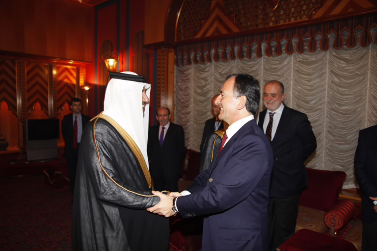 معالي رئيس مجلس الوزراء وزير الخارجية الشيخ حمد بن جاسم بن جبر آل ثاني يستقبل وزير الخارجية الإيطالي في الدوحة – 28 نوفمبر 2010