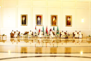 سمو الأمير الشيخ حمد بن خليفة آل ثاني يصل إلى دولة الإمارات للمشاركة في قمة مجلس التعاون – 6 ديسمبر 2010