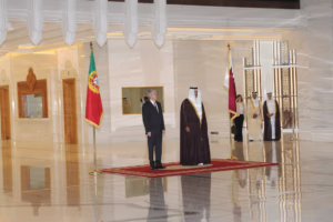 معالي رئيس مجلس الوزراء وزير الخارجية الشيخ حمد بن جاسم بن جبر آل ثاني يستقبل رئيس وزراء البرتغال في الدوحة – 16 يناير 2011