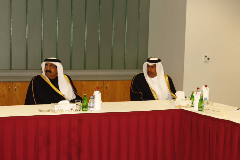 سمو الأمير الشيخ حمد بن خليفة آل ثاني يحضر حفل مجموعة فولكس فاجن في الدوحة – 25 يناير 2011