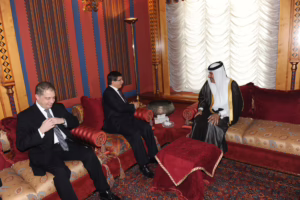 معالي رئيس مجلس الوزراء وزير الخارجية الشيخ حمد بن جاسم بن جبر آل ثاني يستقبل وزير خارجية الجمهورية التركية – 3 فبراير 2011