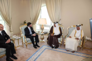 معالي رئيس مجلس الوزراء وزير الخارجية الشيخ حمد بن جاسم بن جبر آل ثاني يلتقي ولي عهد دوقية لوكسمبورغ الكبرى – 6 فبراير 2011