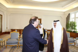 معالي رئيس مجلس الوزراء وزير الخارجية الشيخ حمد بن جاسم بن جبر آل ثاني يستقبل وزير خارجية جورجيا – 21 فبراير 2011