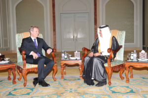 معالي رئيس مجلس الوزراء وزير الخارجية الشيخ حمد بن جاسم بن جبر آل ثاني في لقاء غرفة تجارة وصناعة قطر مع الرئيس الألماني – 27 فبراير 2011