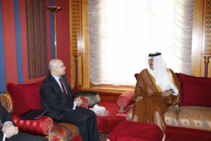 معالي رئيس مجلس الوزراء وزير الخارجية الشيخ حمد بن جاسم بن جبر آل ثاني يستقبل وزير المالية التركي في الدوحة – 13 مارس 2011