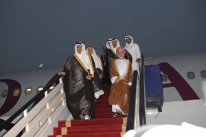 معالي رئيس مجلس الوزراء وزير الخارجية الشيخ حمد بن جاسم بن جبر آل ثاني يصل إلى الرياض للمشاركة في الاجتماع الاستثنائي لوزراء خارجية مجلس التعاون لدول الخليج العربية – 3 أبريل 2011