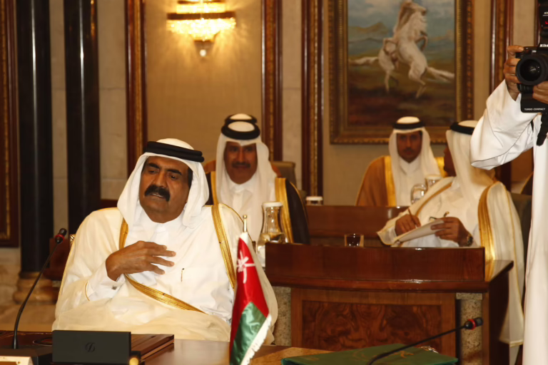 سمو الأمير الشيخ حمد بن خليفة آل ثاني يشارك في اللقاء التشاوري الثالث عشر لقادة دول مجلس التعاون لدول الخليج العربية في الرياض – 10 مايو 2011