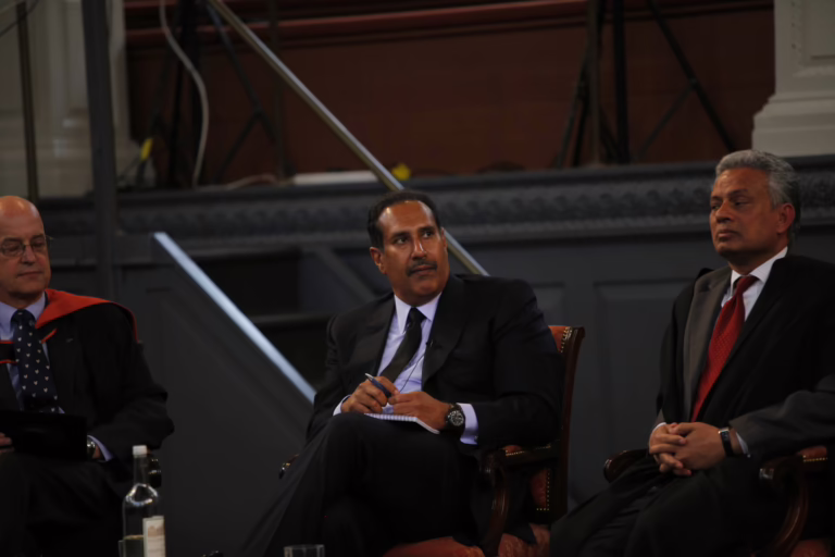 معالي رئيس مجلس الوزراء وزير الخارجية الشيخ حمد بن جاسم بن جبر آل ثاني يلقي محاضرة في مركز أكسفورد للدراسات الإسلامية – 23 مايو 2011