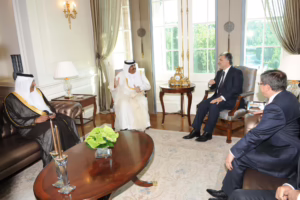 سمو الأمير الشيخ حمد بن خليفة آل ثاني يلتقي الرئيس التركي عبد الله غول في أنقرة – 24 يونيو 2011