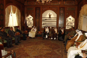 سمو الأمير الشيخ حمد بن خليفة آل ثاني يستقبل رئيس المجلس الوطني الانتقالي الليبي مصطفى عبد الجليل في الدوحة – 28 أغسطس 2011