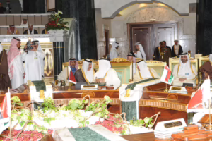 سمو الأمير الشيخ حمد بن خليفة آل ثاني يشارك في جلسات قمة مجلس التعاون الخليجي في الرياض – 20 ديسمبر 2011