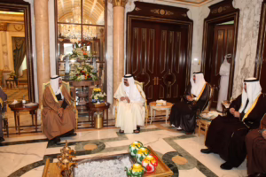 سمو الأمير الشيخ حمد بن خليفة آل ثاني يلتقي أمير دولة الكويت في الرياض – 20 ديسمبر 2011