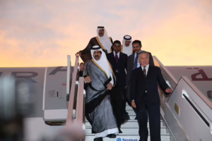 سمو الأمير الشيخ حمد بن خليفة آل ثاني يصل إلى بيرو في زيارة رسمية – 13 فبراير 2013