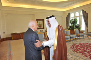 معالي رئيس مجلس الوزراء وزير الخارجية الشيخ حمد بن جاسم بن جبر آل ثاني يستقبل الأمين العام لجامعة الدول العربية في الدوحة – 3 مارس 2013