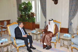 معالي رئيس مجلس الوزراء وزير الخارجية الشيخ حمد بن جاسم بن جبر آل ثاني يستقبل رئيس كتلة المستقبل النيابية في الدوحة – 5 مارس 2013