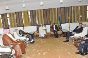 سمو الأمير الشيخ حمد بن خليفة آل ثاني يغادر إثيوبيا بعد زيارة رسمية – 11 أبريل 2013