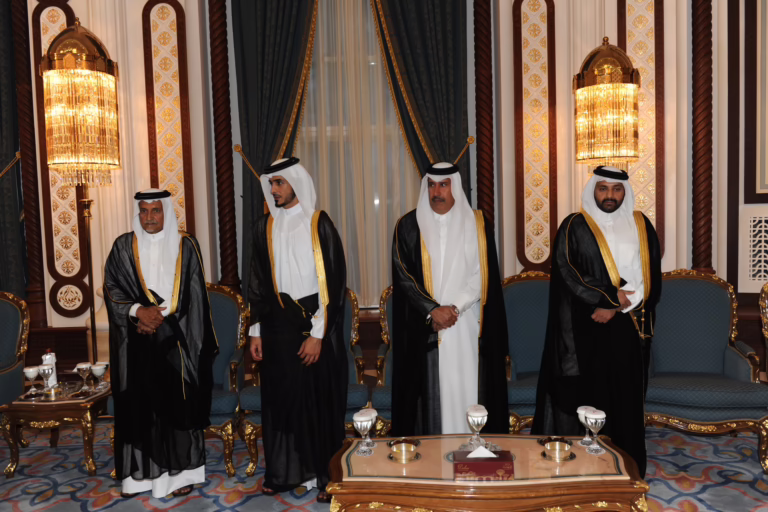 سمو الأمير الشيخ تميم بن حمد آل ثاني يقيم مأدبة إفطار لأعضاء العائلة الحاكمة في الدوحة – 17 يوليو 2013