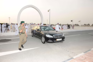 سمو الأمير الشيخ تميم بن حمد آل ثاني يؤدي صلاة عيد الفطر ويستقبل المهنئين في الدوحة – 8 أغسطس 2013