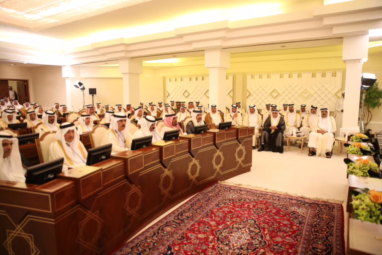 سمو الأمير الشيخ تميم بن حمد آل ثاني يفتتح دور الانعقاد الثاني والأربعين لمجلس الشورى في الدوحة – 5 نوفمبر 2013