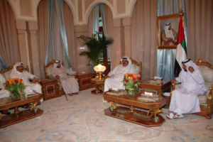 سمو الأمير الشيخ حمد بن خليفة آل ثاني يلتقي صاحب السمو الشيخ خليفة بن زايد آل نهيان في أبوظبي – 7 مارس 2005