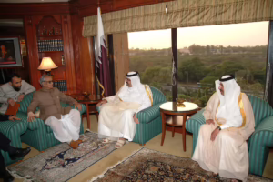 سمو الأمير الشيخ حمد بن خليفة آل ثاني يستقبل نائب رئيس الهند في نيودلهي – 14 أبريل 2005