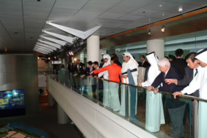 سمو الأمير الشيخ حمد بن خليفة آل ثاني يزور هيئة الموانئ البحرية في سنغافورة – 11 يونيو 2005