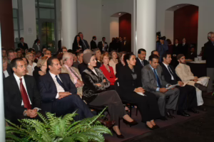 سمو الأمير الشيخ حمد بن خليفة آل ثاني يزور جامعة نيويورك في نيويورك – 13 سبتمبر 2005