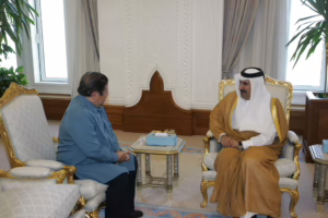 معالي النائب الأول لرئيس مجلس الوزراء وزير الخارجية الشيخ حمد بن جاسم بن جبر آل ثاني يستقبل سفير الفلبين في الدوحة – 22 ديسمبر 2005