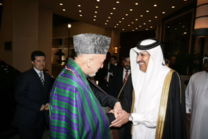 معالي رئيس مجلس الوزراء وزير الخارجية الشيخ حمد بن جاسم بن جبر آل ثاني يستقبل الرئيس حامد كرزاي في الدوحة – 16 فبراير 2008