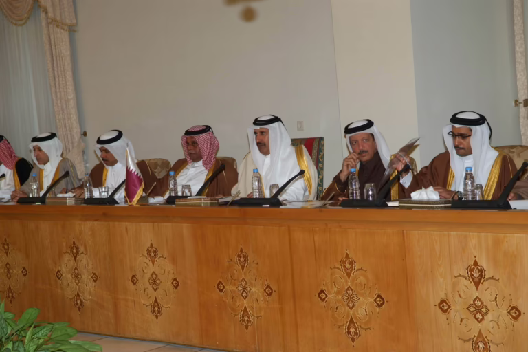 معالي رئيس مجلس الوزراء وزير الخارجية الشيخ حمد بن جاسم بن جبر آل ثاني يترأس المباحثات القطرية الإيرانية في طهران – 28 فبراير 2008