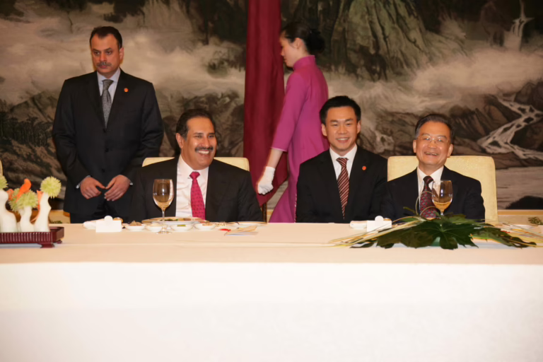 معالي رئيس مجلس الوزراء وزير الخارجية الشيخ حمد بن جاسم بن جبر آل ثاني يزور جمهورية الصين الشعبية – 10 أبريل 2008